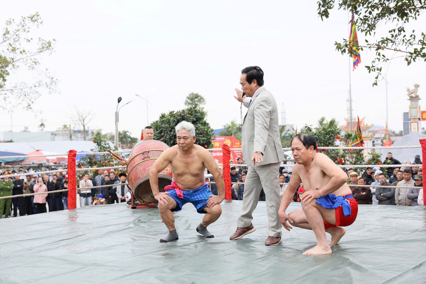 Lễ hội Vật làng Vĩnh Khê 2 Lễ hội Vật làng Vĩnh Khê 1