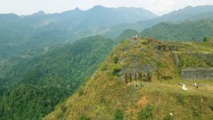 Trên đỉnh Phja Khao 5