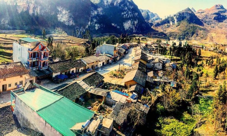 Phố cổ Đồng Văn: Lãng mạn giữa lòng cao nguyên đá Tuyên Quang