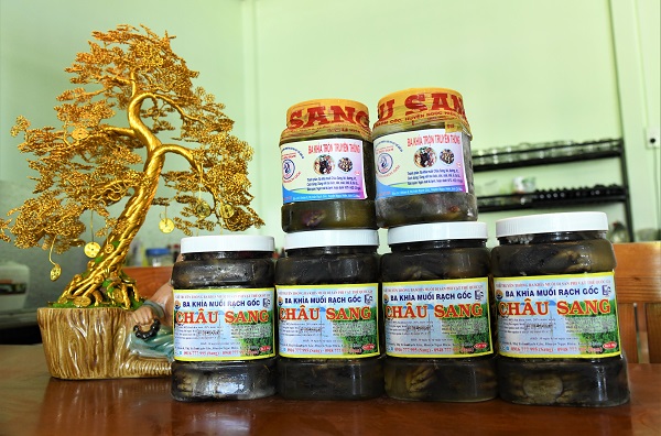 Nghề muối ba khía 1