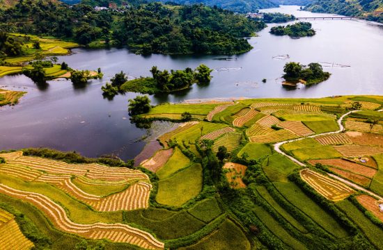 Khám Phá Khu Du Lịch Sinh Thái Na Hang - Lâm Bình: Hạ Long Giữa Đại Ngàn Tuyên Quang 19