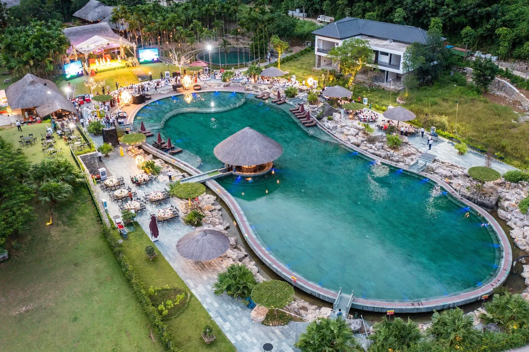 Khám phá 20 khu nghỉ dưỡng hàng đầu tại Ninh Bình: trải nghiệm du lịch đẳng cấp 9