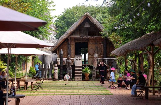Nhà dài cộng đồng  16
