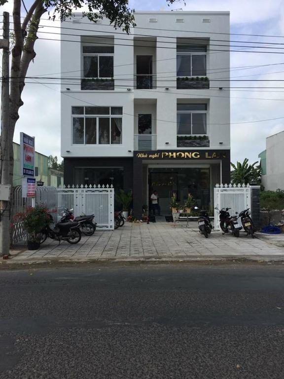 Nhà nghỉ Phong Lan – Gần chợ, hỗ trợ đặt tour tiện lợi