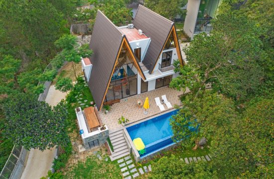 LALA Lakeside Villa  25
