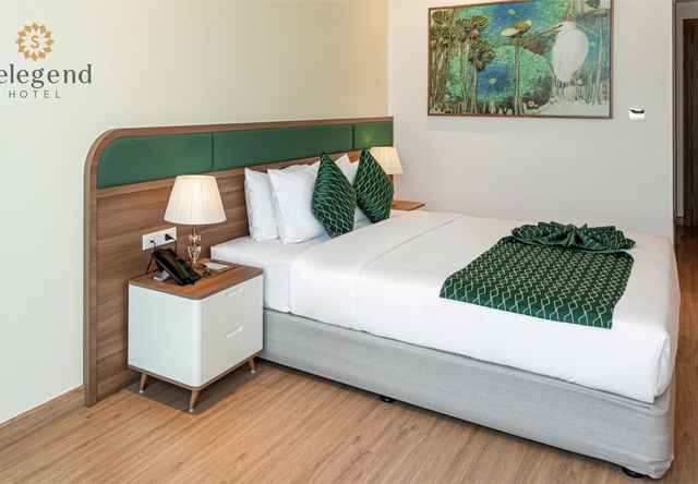 Adamo Hotel Hưng Yên