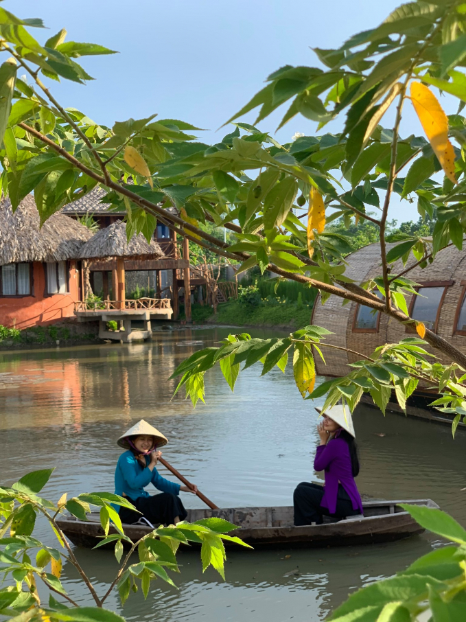 Bungalow Sông Xưa – Nghỉ dưỡng ven sông trong không gian cổ kính miền Tây