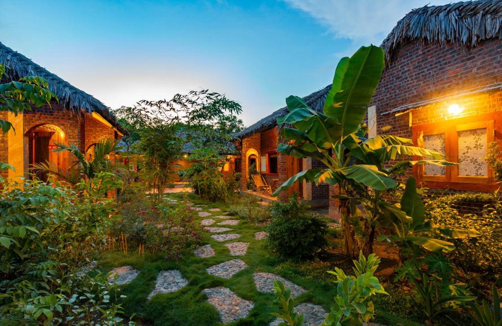 Khám Phá 20 Địa Điểm Lưu Trú Gần Sông Nước Và Thiên Nhiên Tại Ninh Bình Mới: Trải Nghiệm Độc Đáo Khác Biệt Du Thuyền 11