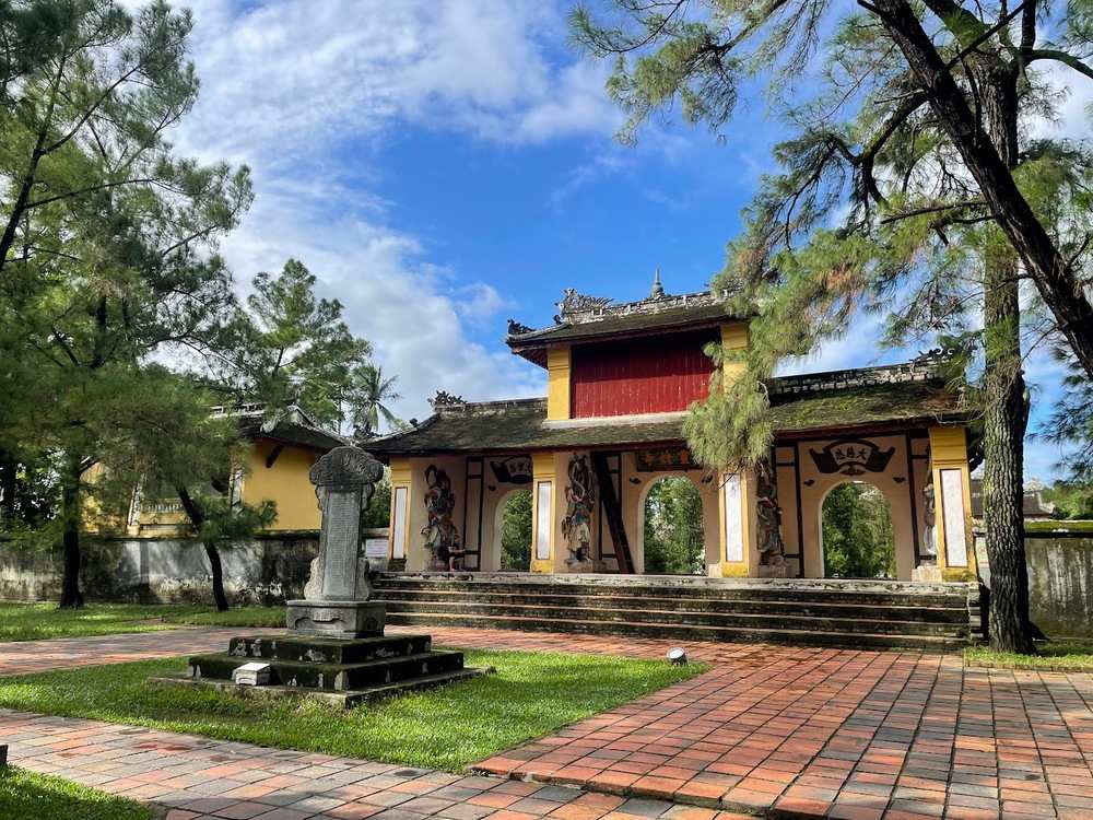 Khám phá chùa Thiên Mụ Huế: Ngôi cổ tự hơn 400 năm tuổi 17