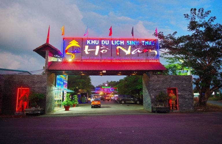 Resort Hồ Nam: Chốn Nghỉ Dưỡng Lý Tưởng tại Cà Mau