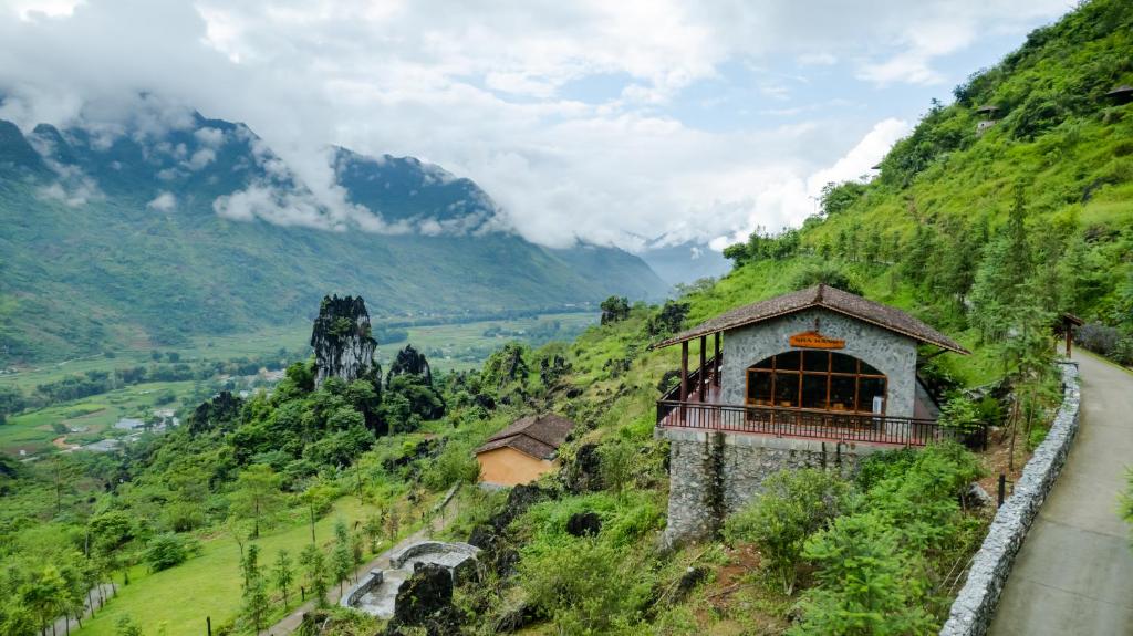 H’mong Village Resort - Nơi lưu giữ văn hóa H’Mông tại Tuyên Quang 1