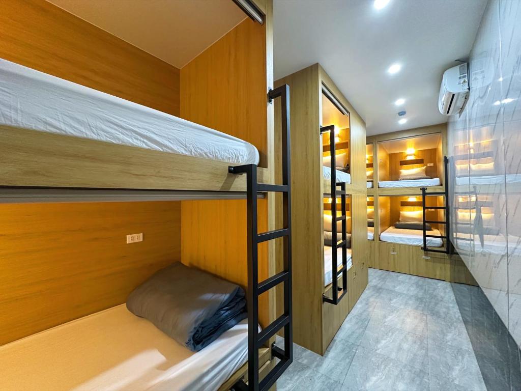 Hanoi Backpackers Lodge 5