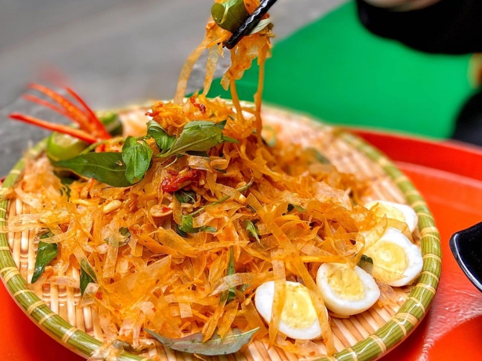 Bánh tráng trộn: Món ăn vặt hấp dẫn “chưa ăn chưa đến” Sài Gòn 5