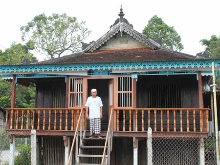 Nhà sàn làng Chăm Châu Giang – Trải nghiệm bản sắc người Chăm ven sông Hậu