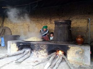 Đặc sản rượu ngô Sùng Phài 3