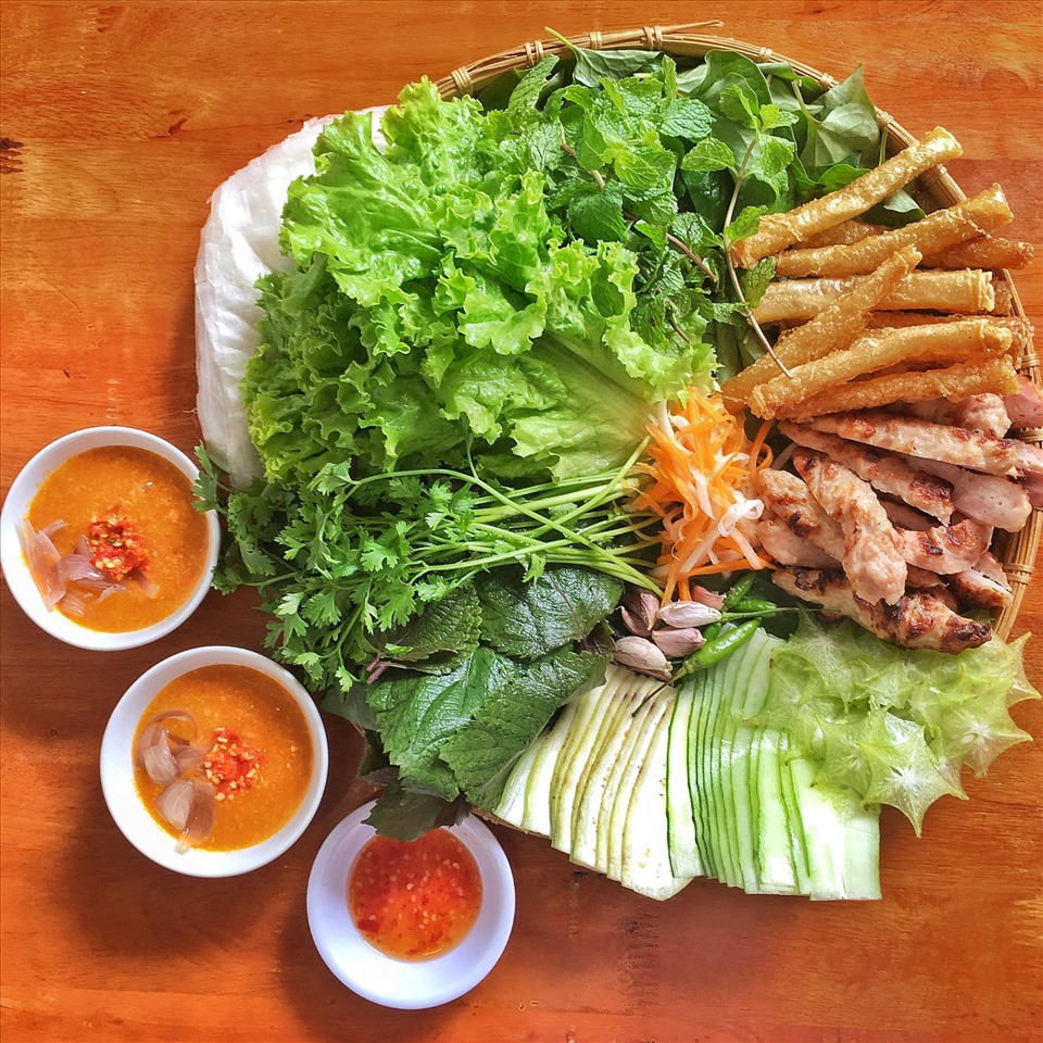 Nem nướng Ninh Hòa trứ danh của ẩm thực Nha Trang 1
