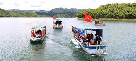 Tour Du thuyền Tà Đùng