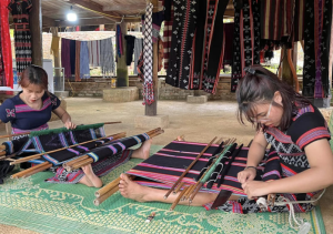 Thổ cẩm Làng Teng - Di sản văn hóa quan trọng của Quảng Ngãi 5