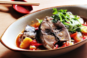 Bún cá ngừ um thơm nức mũi đậm đà hương vị miền Trung 1