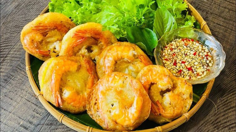 Bánh tôm hồ Tây, thức quà đi cùng năm tháng