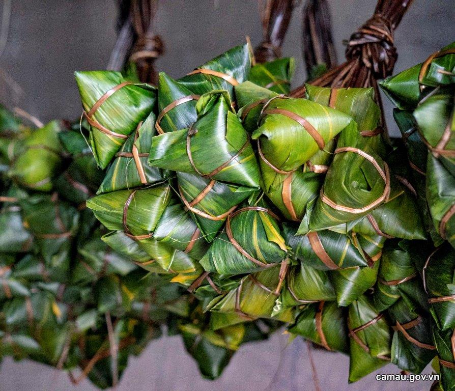 Bánh Ú Lá Tre: Món Ngon Dân Gian Đậm Đà Hương Vị Nam Bộ 1