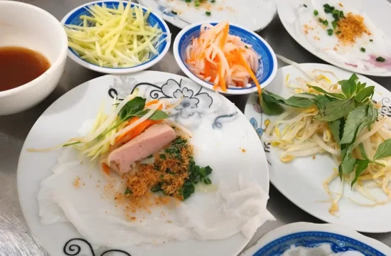 Bánh ướt Diên Khánh - Món ăn gây thương nhớ khi đến Khánh Hoà 28