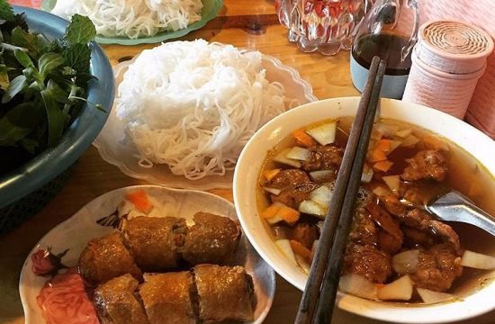 Bún chả Ta 17