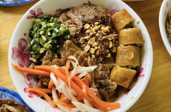 Bún thịt nướng Hoàng Văn 27