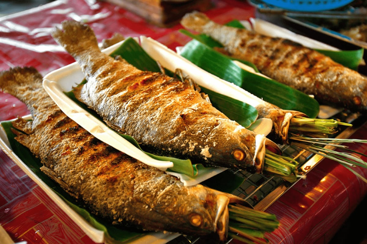 Cá trầm hương nướng nổi tiếng ở thác Bản Giốc 1