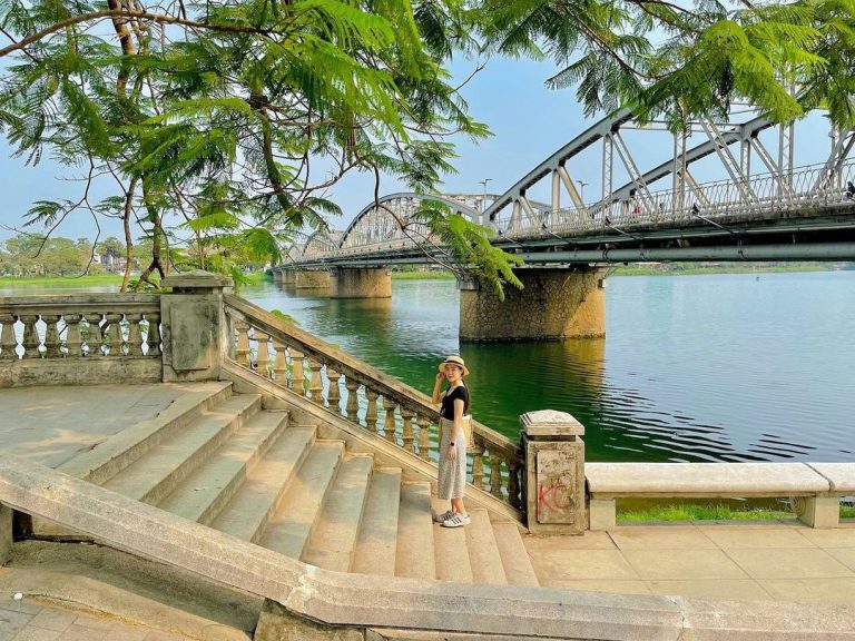 Tour tự chọn: Custom Tour of Hue (1–3 ngày) – đặt qua Klook