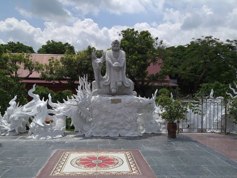 Chùa Phúc Lâm, mê mẩn vẻ đẹp lộng lẫy của ngôi chùa dát vàng 5