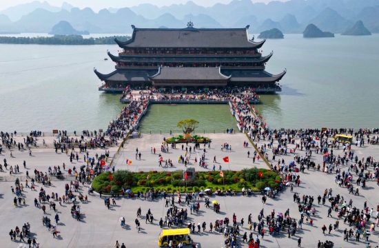 Lịch trình 3 ngày 2 đêm: Vượt khỏi ranh giới, khám phá Ninh Bình (mới) qua lăng kính văn hóa Hà Nam và Nam Định! 11