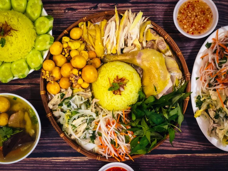 Cơm gà Hội An – đặc sản trứ danh của phố Hội