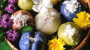 Công phu nghề làm bánh ít ngũ sắc xứ Huế 1