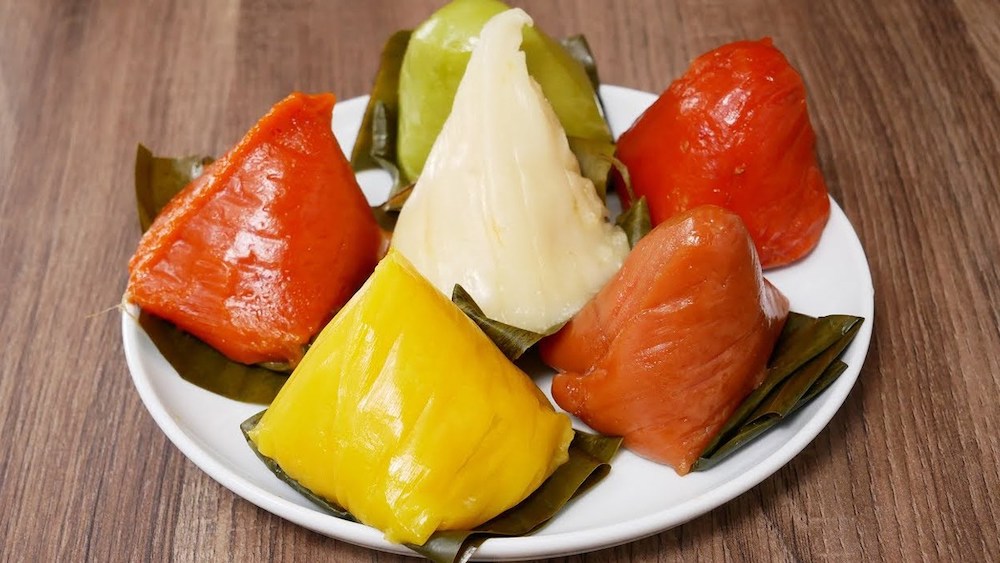 Công phu nghề làm bánh ít ngũ sắc xứ Huế 5