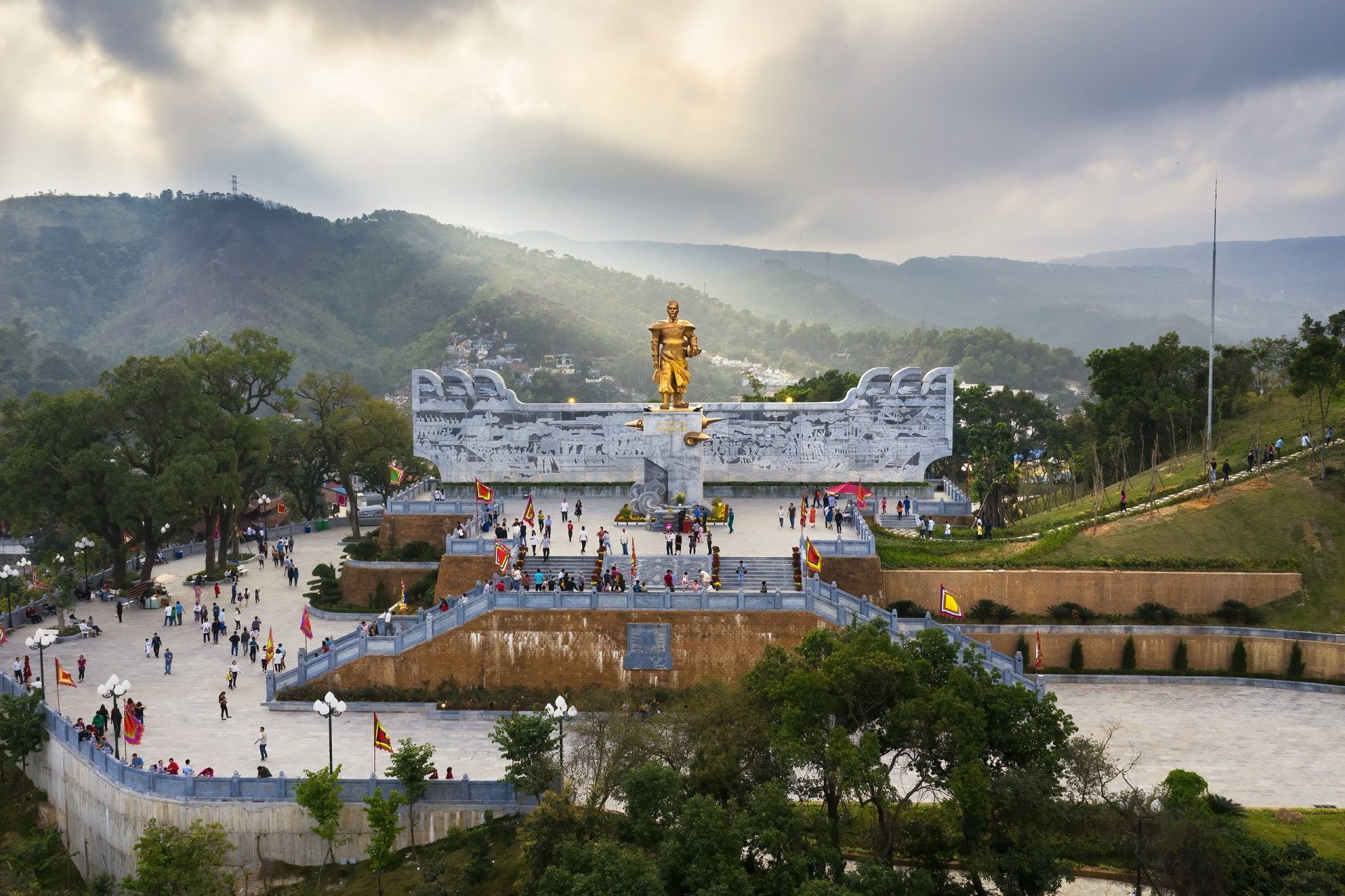 Đền Cửa Ông  1