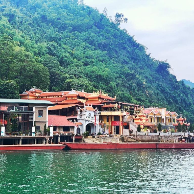 Tour Đền Bà Chúa Thác Bờ – Mai Châu 2N1Đ từ Hà Nội