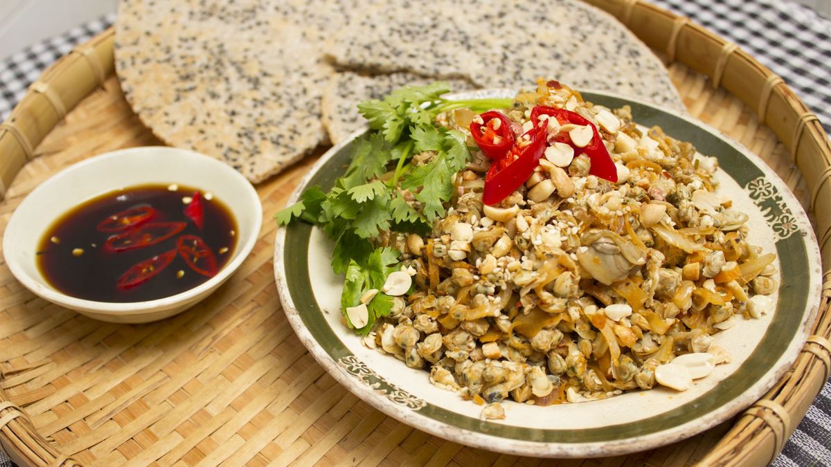 Hương đồng gió nội trên đầu lưỡi: Hến xúc bánh đa Đức Thọ 3