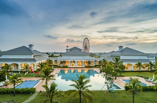 Biển Xuân Thành - Vẻ đẹp nguyên sơ bình lặng níu lòng du khách phương xa 14