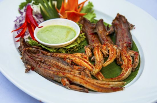 Dông cát nướng - đặc sản trứ danh miền cát trắng, níu chân bao du khách 32