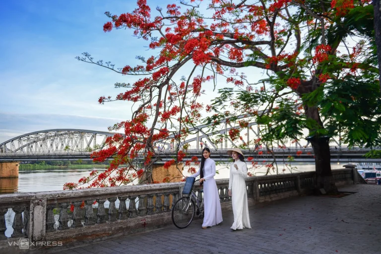 Private Family Full‑Day City Tour – Saigon Tours Vietnam