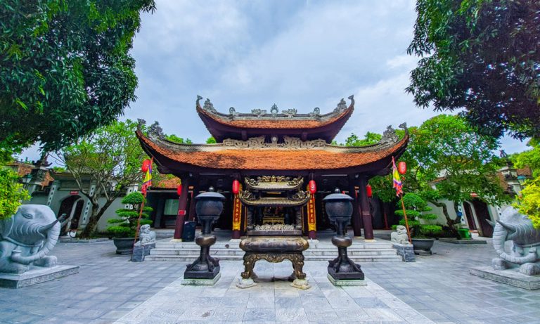 Du lịch Chùa Phật Tích – Chùa Bút Tháp – Chùa Dâu – Đền Đô trong ngày