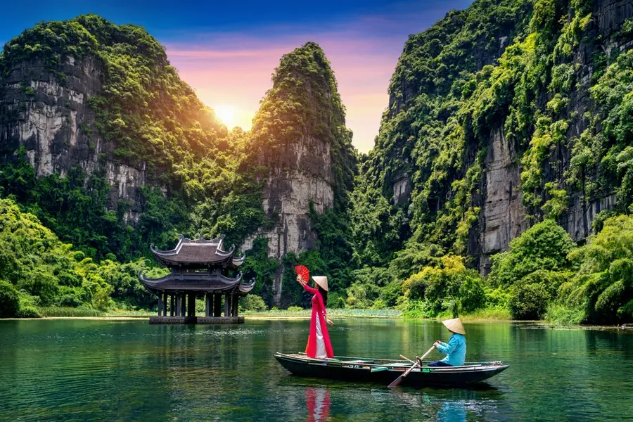 Khám Phá Trọn Vẹn Di Sản Ninh Bình (Cũ) – Tour 2 Ngày 1 Đêm 1