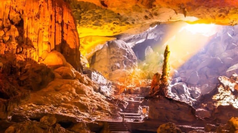 Song Hồng Tourist – Tour Hạ Long 1 ngày trọn gói (giá ~850.000 đ)