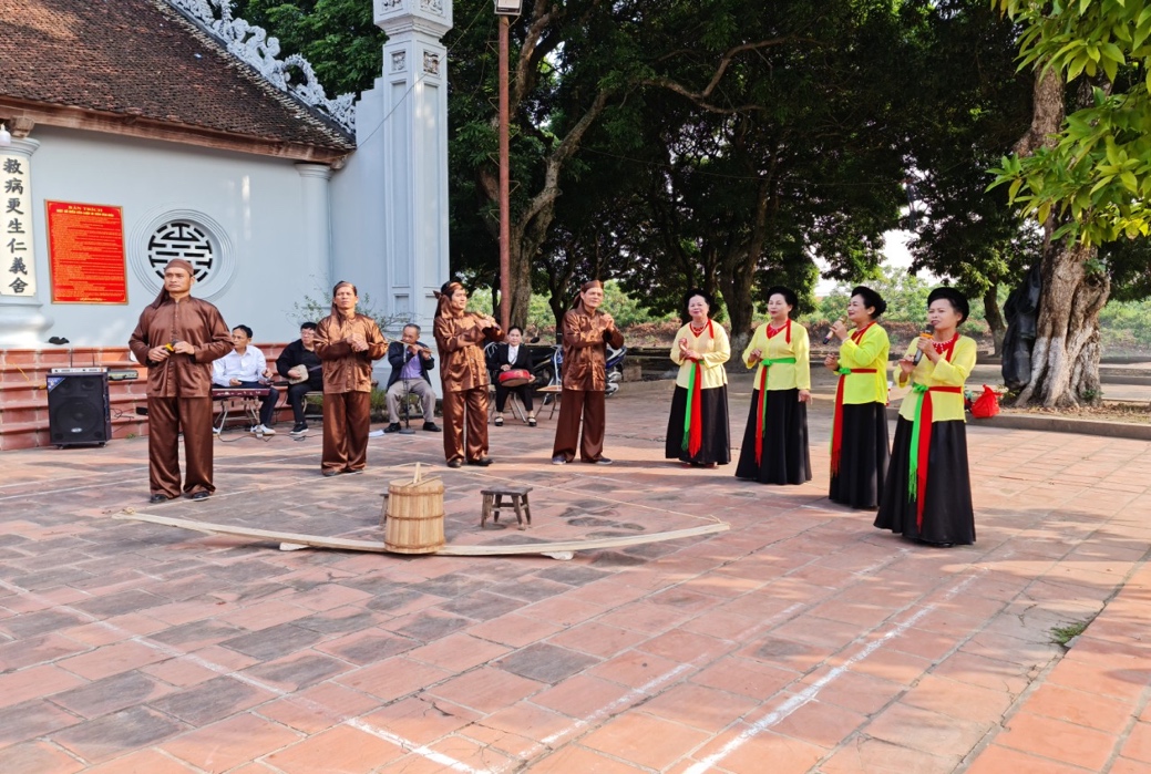 Hát Trống quân 1