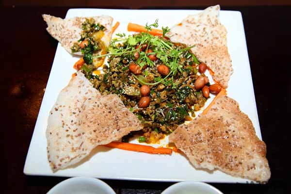 Hương đồng gió nội trên đầu lưỡi: Hến xúc bánh đa Đức Thọ 1