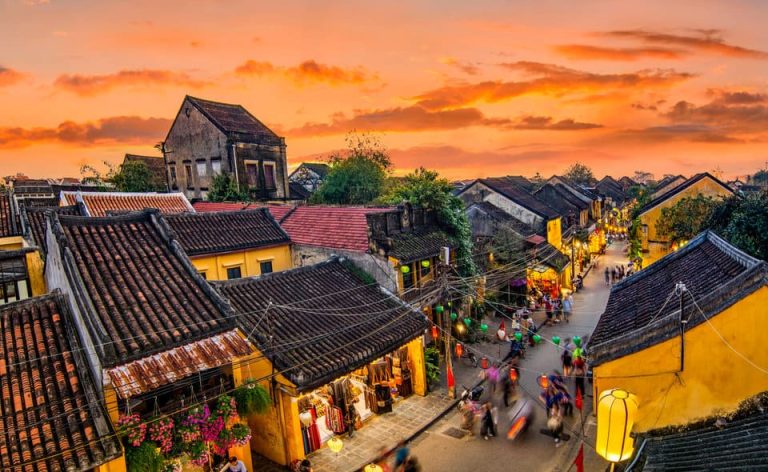 Khám phá vẻ đẹp phố cổ Hội An – Di sản kiến trúc ấn tượng của thế giới
