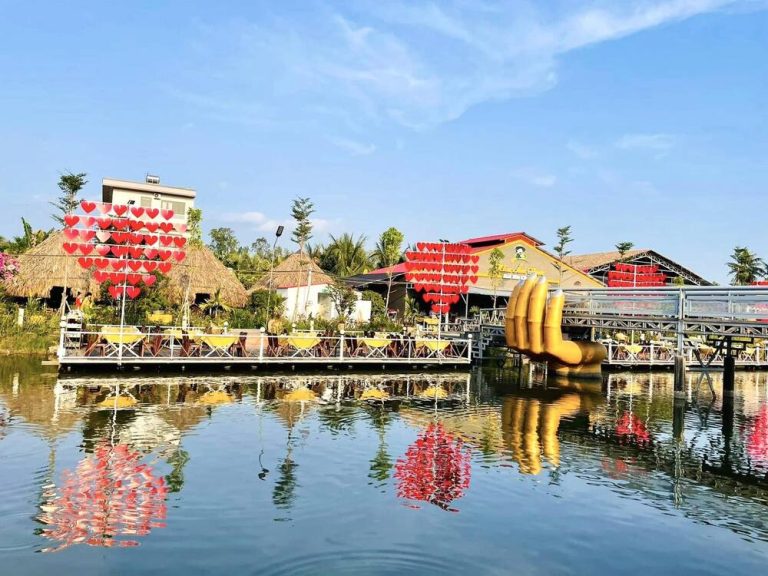 Đầm Sen Homestay 