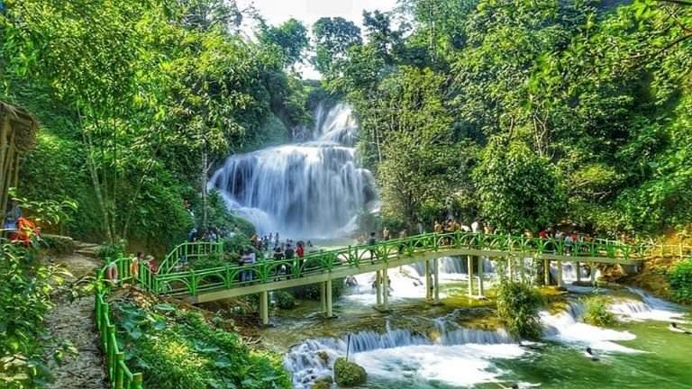 Thác Thăng Thiên - Vẻ đẹp hùng vĩ giữa núi rừng 1