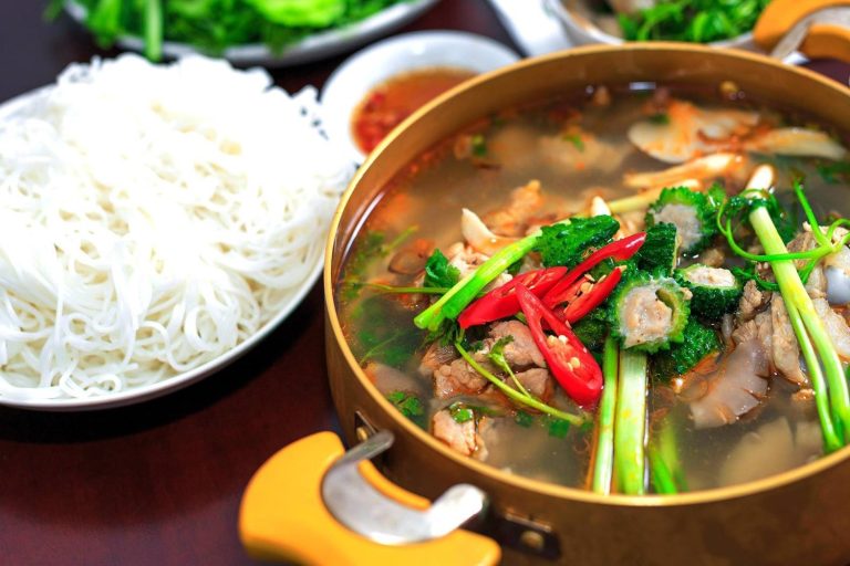 Lẩu lá khổ qua rừng – “đắng đầy nhớ nhung” của rừng Long Khánh